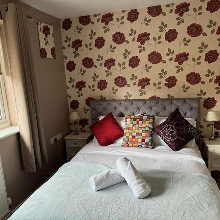 Huntingdon Walk To Town Centre, Cosy, Free Parking Villa Exterior photo