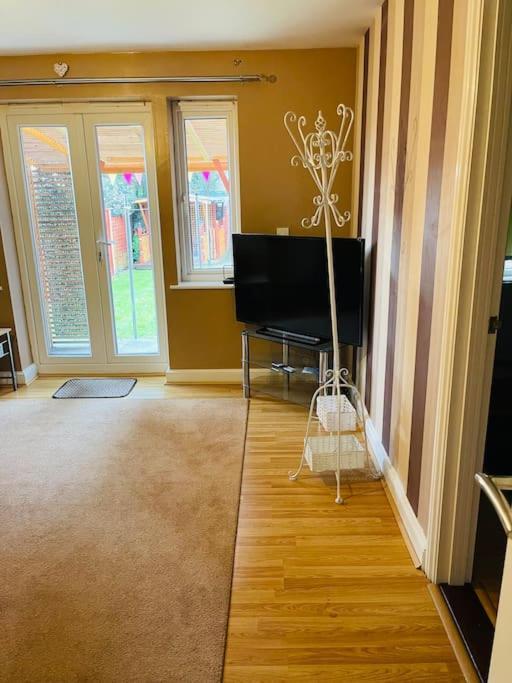 Huntingdon Walk To Town Centre, Cosy, Free Parking Villa Exterior photo