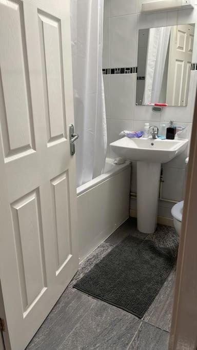 Huntingdon Walk To Town Centre, Cosy, Free Parking Villa Exterior photo