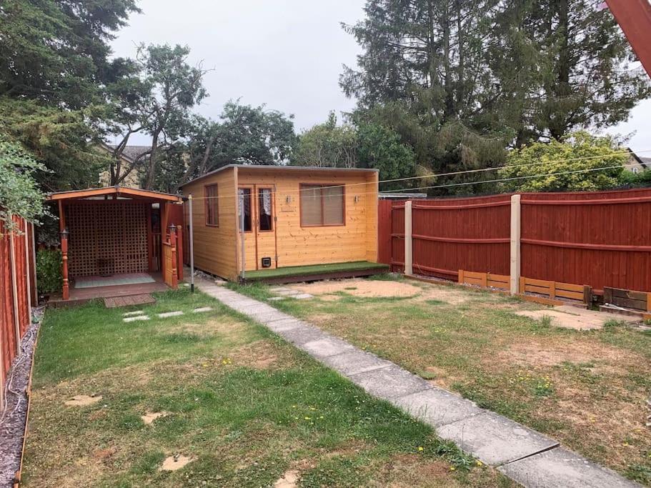 Huntingdon Walk To Town Centre, Cosy, Free Parking Villa Exterior photo