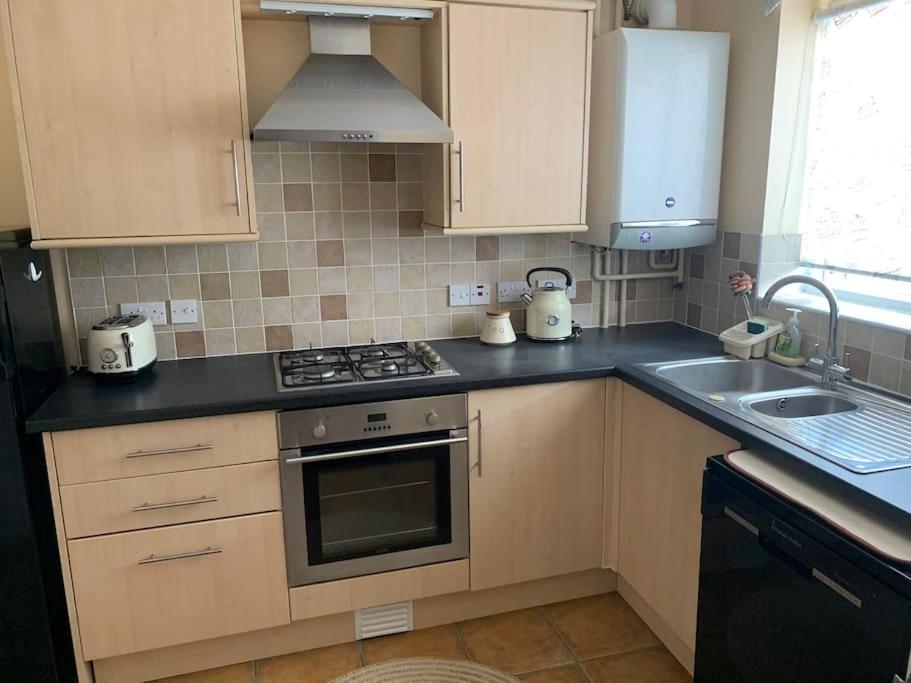 Huntingdon Walk To Town Centre, Cosy, Free Parking Villa Exterior photo