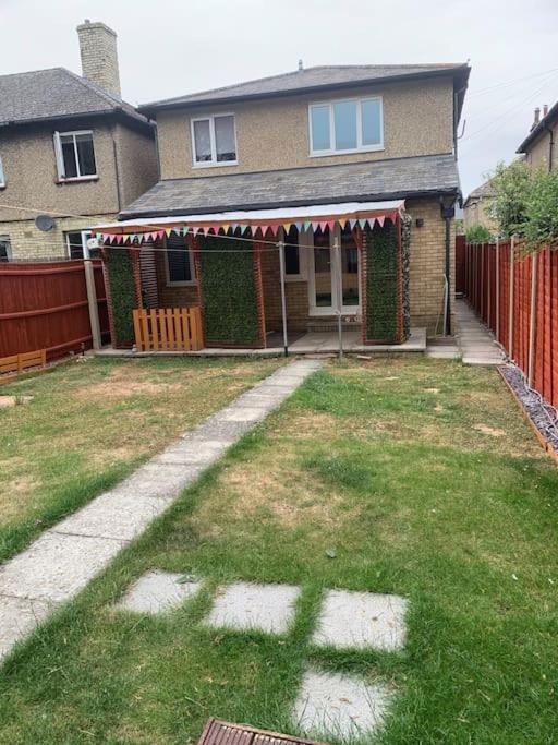 Huntingdon Walk To Town Centre, Cosy, Free Parking Villa Exterior photo